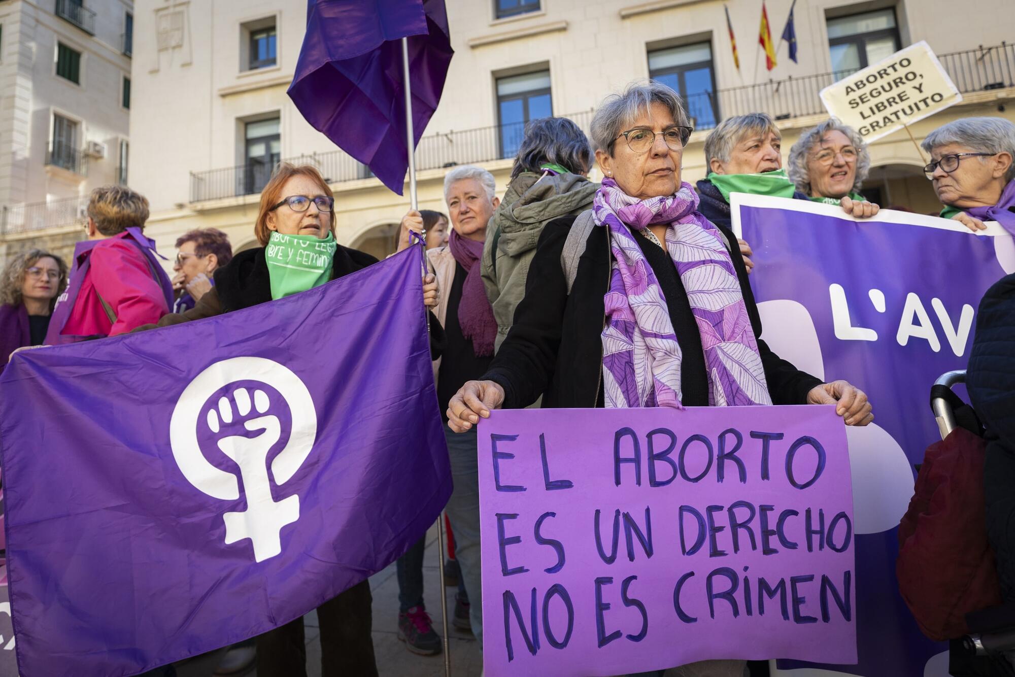 Movilización contra la oficina antiaborto de PP y Vox en Alicante - 5